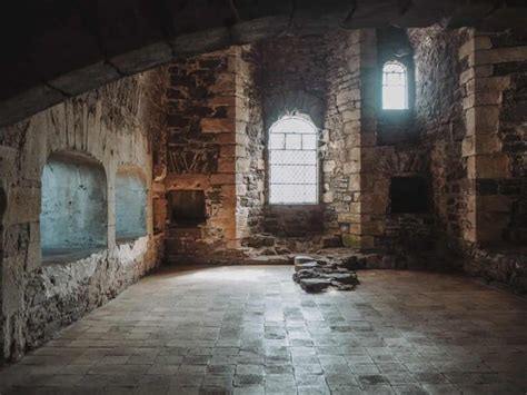 Castle Leoch 7 Amazing Doune Castle Outlander Locations You Must Visit