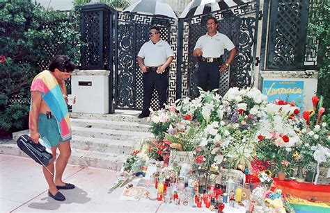 The True Story Of Gianni Versaces Murder Who Killed Versace And Why