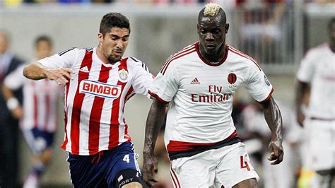 Mario Balotelli scores free kick, leads AC Milan past Chivas ...