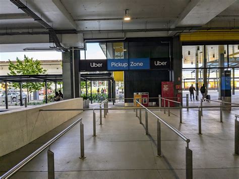 How to Get From Melbourne Airport to the City (and Vice Versa)