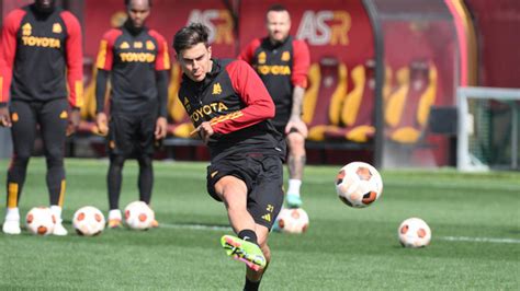 Trigoria Seduta A Due Giorni Da Roma Brighton Individuale Per