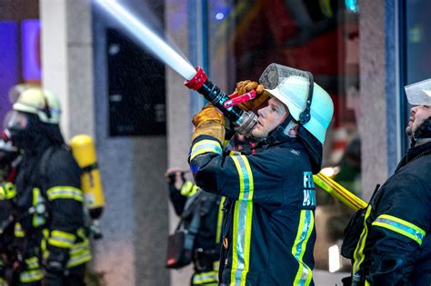 Freiwillige Feuerwehr Winnenden Mehr Geld F R Ehrenamtliche Helfer