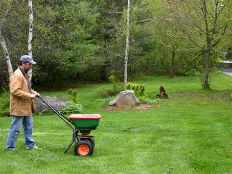 How Does Fertilizer Spreader Work Lawn Zen