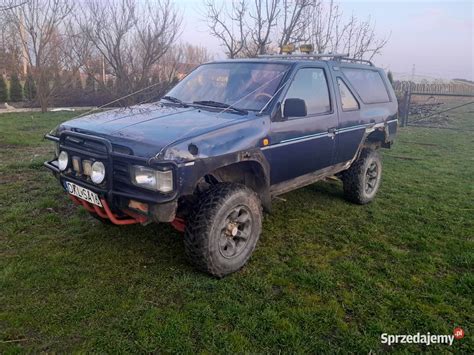 Nissan Terrano 2.4 Czajków - Sprzedajemy.pl
