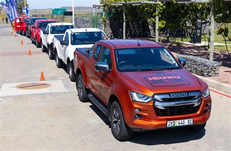 Isuzu Bakkie Drives From Jozi To Cape Town On One Tank Of Fuel