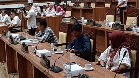 Warga Tetap Menolak Rencana Pembangunan Dermaga Wisata Di Kelurahan