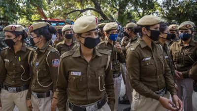 Women form less than 12% of India’s police force: Centre | India News ...