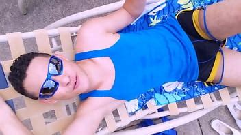 Dándome Un Bañito XVIDEOS