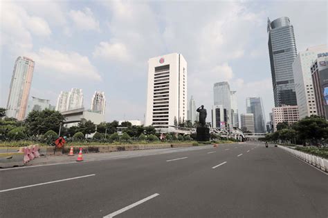 Begini Suasana Jalan Di Jakarta Saat Hari Pertama Ppkm Darurat