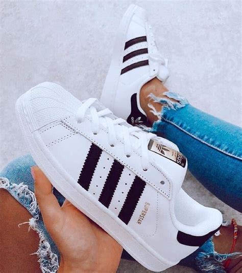 Tenis Adidas Superstar Branco e Preto Feminino e Masculino Tênis