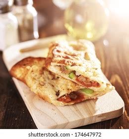 423 Stromboli Sandwich Images, Stock Photos & Vectors | Shutterstock