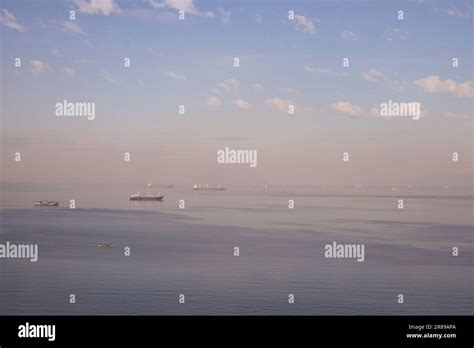 Ships In Manila Bay Stock Photo Alamy