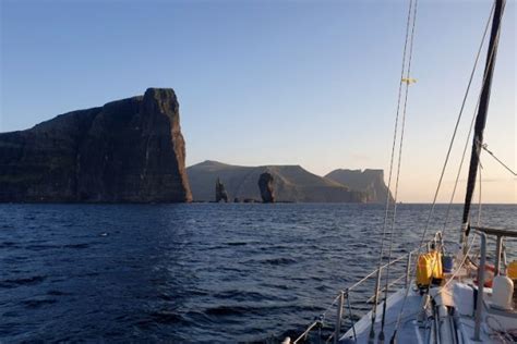 Nouveau départ pour le voilier Arthur de la France aux îles Féroé