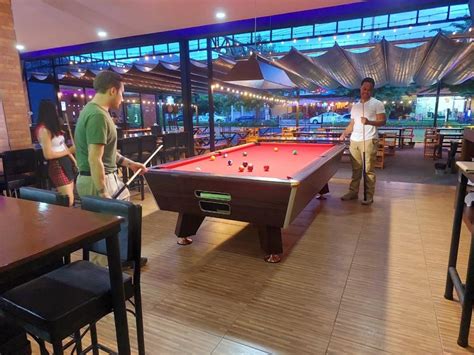 Chiang Mai Bar With Activities Freerolls Sports Bar And Restaurant