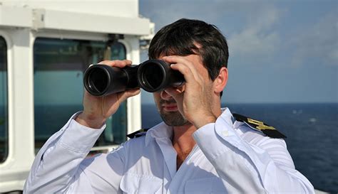 Top 9 Best Marine Binoculars of 2023 - [Reviews & Buyer Guide]