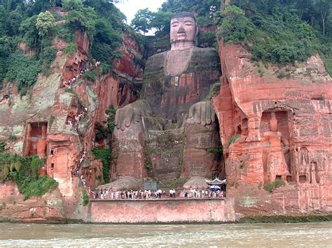 File:Leshan Buddha Statue View.JPG - Wikimedia Commons