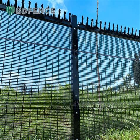 Square Airport Anti Thief Garden Panel Wire Mesh Aluminum Prison Fence