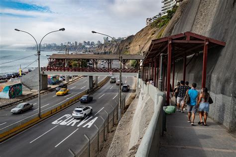 Barranco Municipalidad de Lima concluyó reparación de puente peatonal