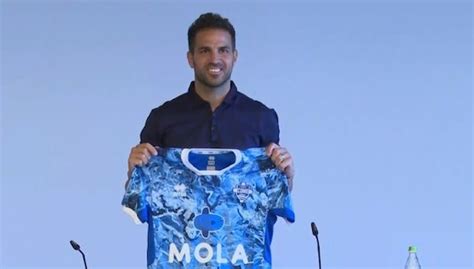 Cesc Fábregas Es Nuevo Fichaje De Como De La Serie B De Italia Y Se