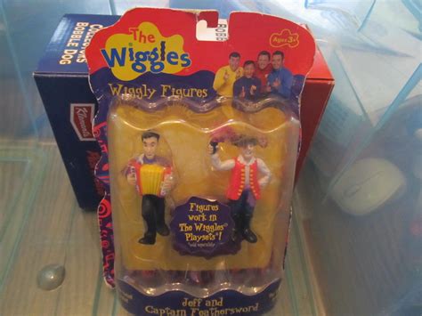 The Wiggles Figure Set Jeff And Captain Feathersword New In Package 1957591718