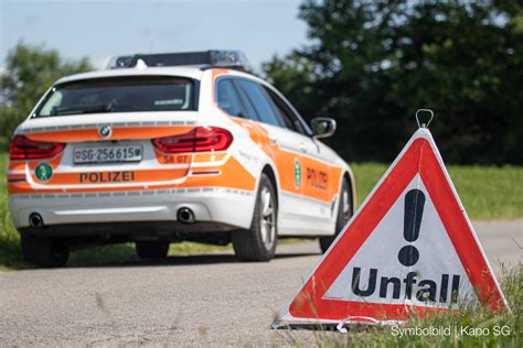 Gossau Jugendliche Verursachen Selbstunfall Mit Roller Sg Ch