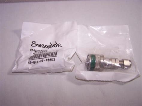 SWAGELOK SS QC4 B1 400K3 QUICK CONNECT BULKHEAD 1 4 GREEN KEY NEW IN