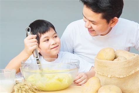 Tips Agar Kegiatan Masak Bersama Keluarga Jadi Momen Menyenangkan