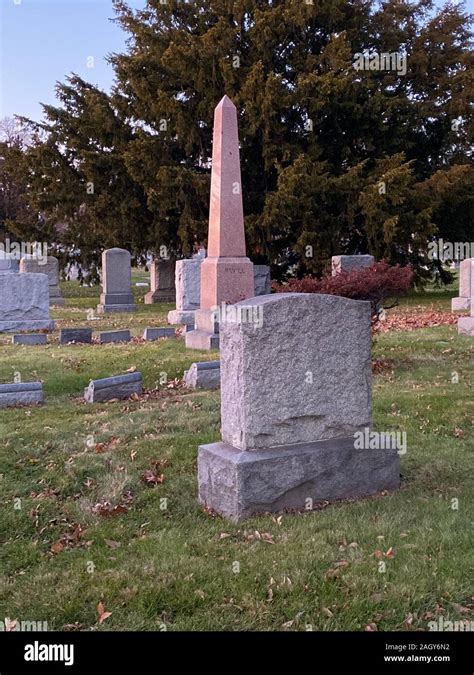 Greenwood Cemetery Brooklyn Hi Res Stock Photography And Images Alamy