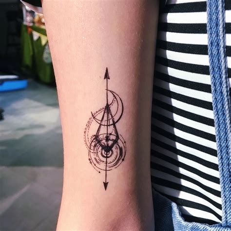 Details more than 67 jojo arrow tattoo - in.cdgdbentre