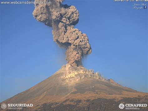 Popocatépetl Volcano Special tour to see and photograph the volcano s