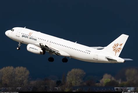 LY EMU GetJet Airlines Airbus A320 233 Photo By Chris De Breun ID