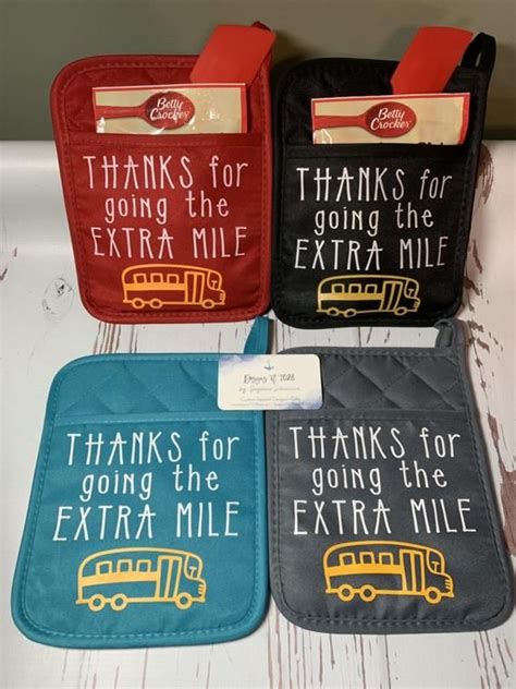 Pot Holder Bus Driver T Thanks For Going The Extra Mile Potholder