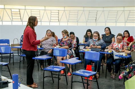 Prefeitura De Manaus Realiza Ciclo De Forma Es Para Ajudar O