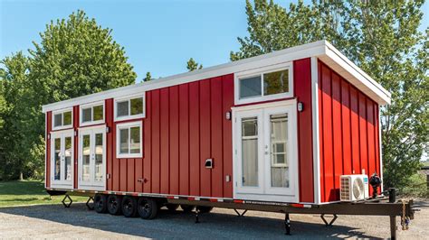 $140K Canada Tiny House Boasts Comfort of a Traditional Home