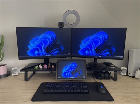 My triple monitor Surface Pro 7 setup! It’s still a work in progress. Any suggestions? : r/Surface