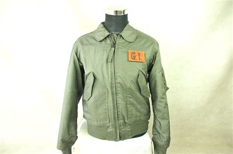 Air Force CWU 45 P Flyers Jacket 1992 Gear Illustration