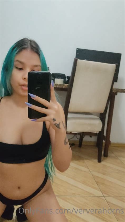 Ververahorns Showing Off Their Hard Tits In Front Of The Mirror Cnn Amador
