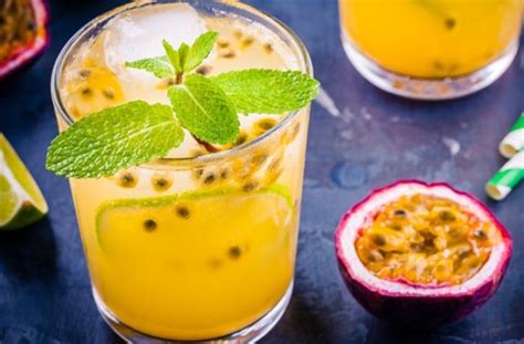 Receta De C Ctel Tropical Gin Maracuy Refrescante Y Ex Tico Comidas