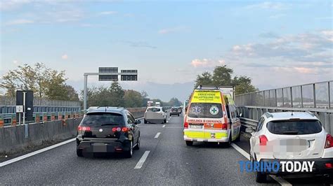 Torino Raccordo Autostradale Torino Caselle Incidente Stradale