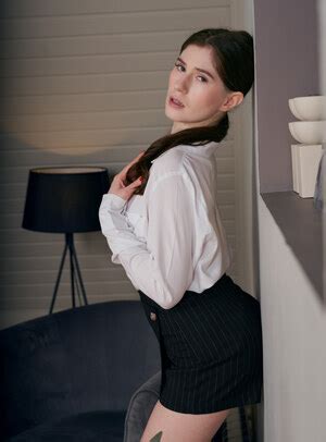 Hot Pearl TmwVRnet BabeSource