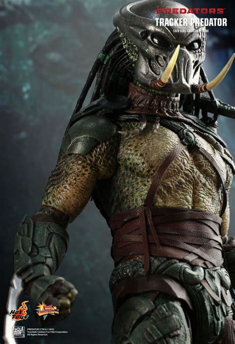 Predators Tracker Predator With Hound Figurine Cm Hot Toys Mms