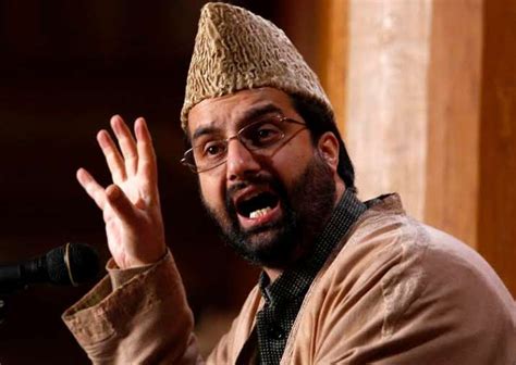 Separatist leader Mirwaiz Umar Farooq placed under house arrest | India ...