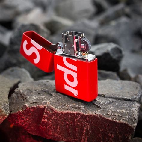 Supreme Lighter Logo Zippo Red Clothes Accesories Gadgets