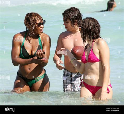 Serena Williams Wore An Emerald Green Bikini With Lace Edging And