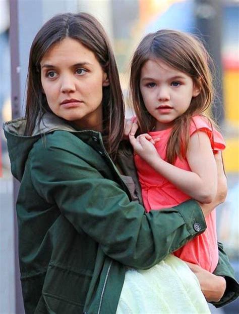 Suri Cruise Ái Nữ Gia Thế Khủng Hot Nhất Hollywood Hóa Công Chúa Bị