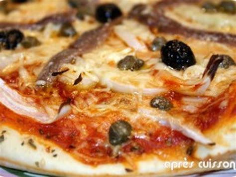 Pizza au thon anchois ou câpres anchois Recette Ptitchef