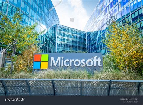 1041 Microsoft Headquarters Images Stock Photos And Vectors