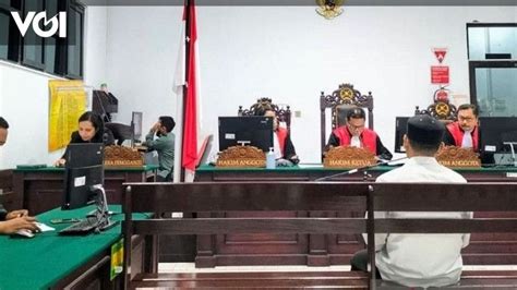 Terbukti Korupsi Mantan Bendahara Satpol Pp Sbt Divonis Tahun Penjara