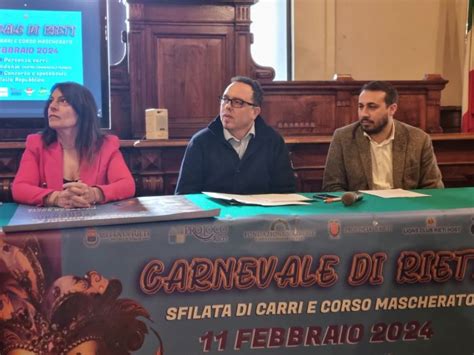 DOMENICA 11 FEBBRAIO IL CARNEVALE DI RIETI MAZZETTI CARRI E GRUPPI