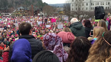 Bernie Sanders Speaks At The Vermont Womens March Youtube